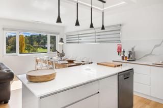Lake Villavista - 4BR Luxury Townhouse l Pet Friendly l Lake Views l WiFi l BBQ - Jindabyne - 4