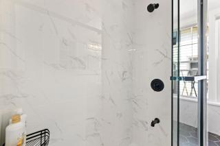 Orange Oasis in the Heart of East Rock with FREE parking near DT and Yale - 8