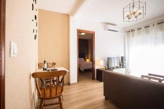 COSY 3 BED APT 200m FROM BEACH WiFi - 5