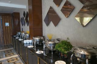 Neel Clarks Inn Express - Agra - 8