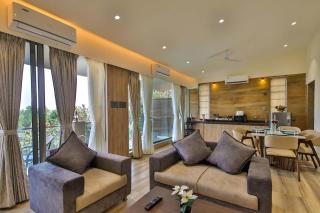 StayVista's Tinted Skies - Villa with Private Pool & Jacuzzi - Wada - 2