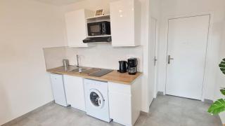 MaxBnb - Studio Cozy - Climatisé - WiFi Fibre - 10 min à pied Gare -4- - 3