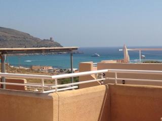 AZ02 Roof top terrace apartment, 2 bedrooms, 1 bathroom, very close to beach - 6