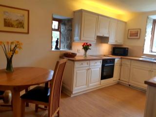 Plough Cottage is a 18th Century barn conversion offering a tranquil rural retreat 9 miles from the Lake District National Park - 5