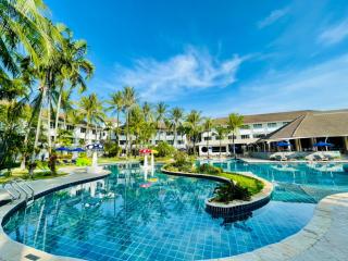 NH Boat Lagoon Phuket Resort - 0