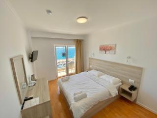 Sun N Blue Hotel - Saranda - 9