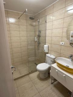 Dr House - Mioveni - 4