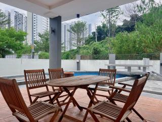 Villa near SPICE Arena 3BR 15PAX with KTV Pool Table and Kids Swimming Pool - 3