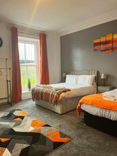 Queens Hotel - Blaenau Ffestiniog - 0