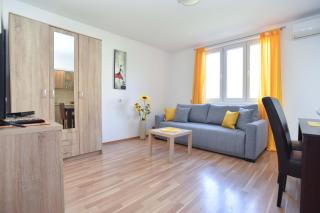 Apartment near Old Town - Budva - 6
