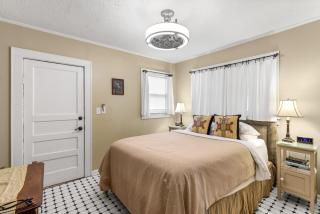 Charming 1923 Cottage at Erehwon Retreat - Tampa - 6