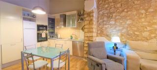 Lovely Centric Apartment - 3