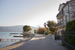 Live By The Sea, Bijela - Rake - 0