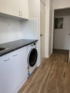 Valley House - Location Location Location - Comfortable home in the heart of Healesville - 3