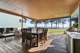 LIVING ON THE DECK! - Bongaree - 9