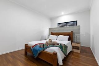 LIVING ON THE DECK! - 5