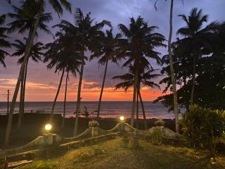 Vibes Beach House - 2