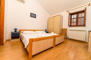 Sobe i apartman Mareta - 8