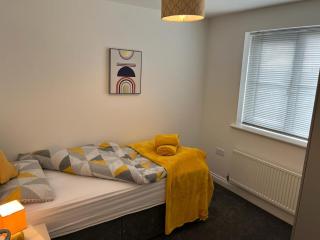 AMAZING 7 PERSON 3 BEDROOM 3 BATHROOM HOUSe - Hull - 6