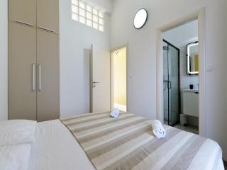 Apartments Helena - Murter - 4