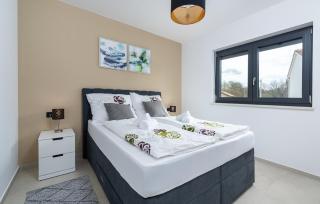Villa Lucia with Jacuzzi and Private Pool - Kadumi - 7