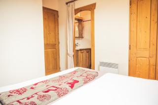 Le Serre D'or, grand appartement au pied des pistes de ski - 4