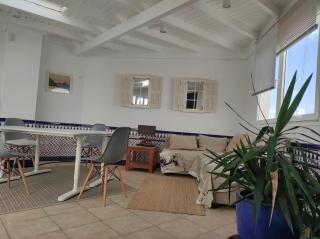 Laylas Beach Art House - 5