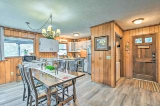 Cozy Maggie Valley Cabin, 1 Mi to Tube World! - Maggie Valley - 3