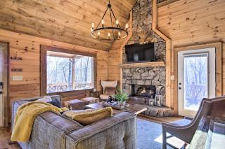 Stunning Escape with Loft, Hot Tub and Mtn Views! - Morganton - 7