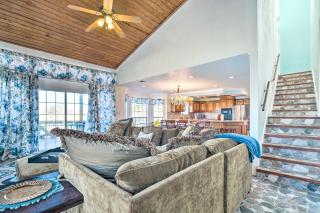 Family Home with Boat Dock, Fire Pit and Balcony - Trinity - 5