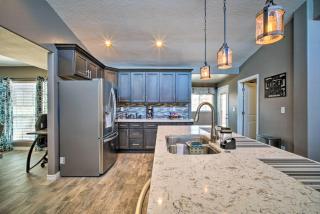 Modern El Paso Home with Backyard and Fire Pit! - Sunrise Acres - 4