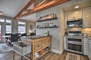 Travelers Retreat Studio with Patio and Yard! - 2