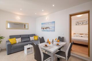 FBA Family Beach Apartments - Omiš - 2