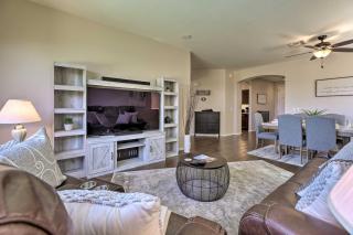 half Mi to Lake Home with Hot Tub and Pool in Goodyear - Liberty - 8