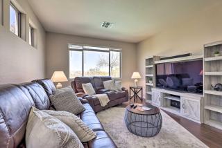 half Mi to Lake Home with Hot Tub and Pool in Goodyear - Liberty - 7
