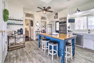 Lush, Modern Farmhouse with Mtn Views and Sunroom - Edinburg - 8