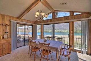 Scenic Riverview Getaway with Screened Porch! - Norfork - 2