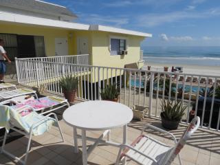 Sand Castle Motel - Daytona Beach Shores - 3