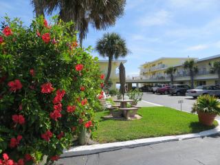 Sand Castle Motel - Daytona Beach Shores - 4
