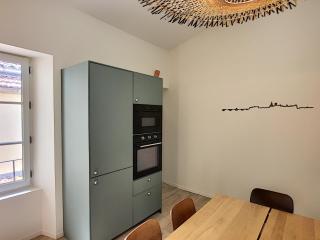 Maison Luxe 4 chambres - Patio - Climatisation - 10 minutes à pied du Pont d'Avignon - 3