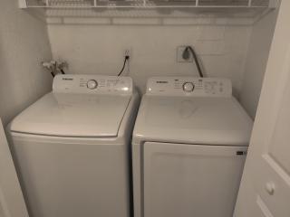 Beautiful 2-Bedroom Condo Near Universal and other Orlando Attractions, King Bed & Wi-Fi - 3