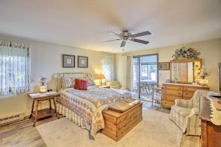 Lakefront Cedar Cottage with Enclosed Porch! - Cedar - 2
