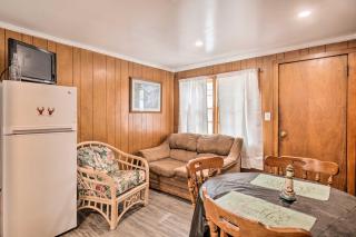Cozy Hampton Cottage with BBQ - Walk to Ocean! - Hampton - 0