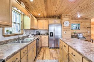 Scenic Murphy Escape with Hot Tub and Fire Pit! - 4