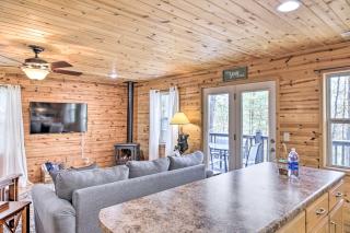 Scenic Murphy Escape with Hot Tub and Fire Pit! - 2