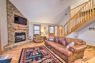 Quaint Lakeside Cabin with Pond and Fire Pit! - Lewisburg - 7