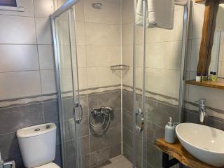 Azra Apart & Otel - Gokceada Town - 1