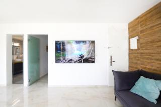 צימר על הים גקוזי ואירוח איכותי Oceanfront Beach House W Jacuzzi - 3