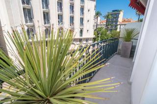 Cannes Center La Croisette Splendid 2 BR in premium residence gardens and balcony by Olam Properties - 7
