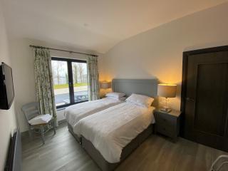 Tullybay Holiday Lodges - Enniskillen - 5
